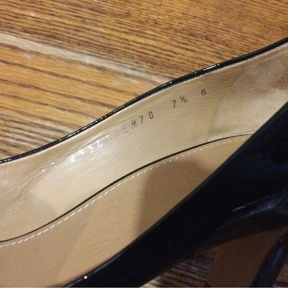 SALVATORE FERRAGAMO Black Patent Leather Pumps Closed Toe Block Heels - Picture 12 of 13